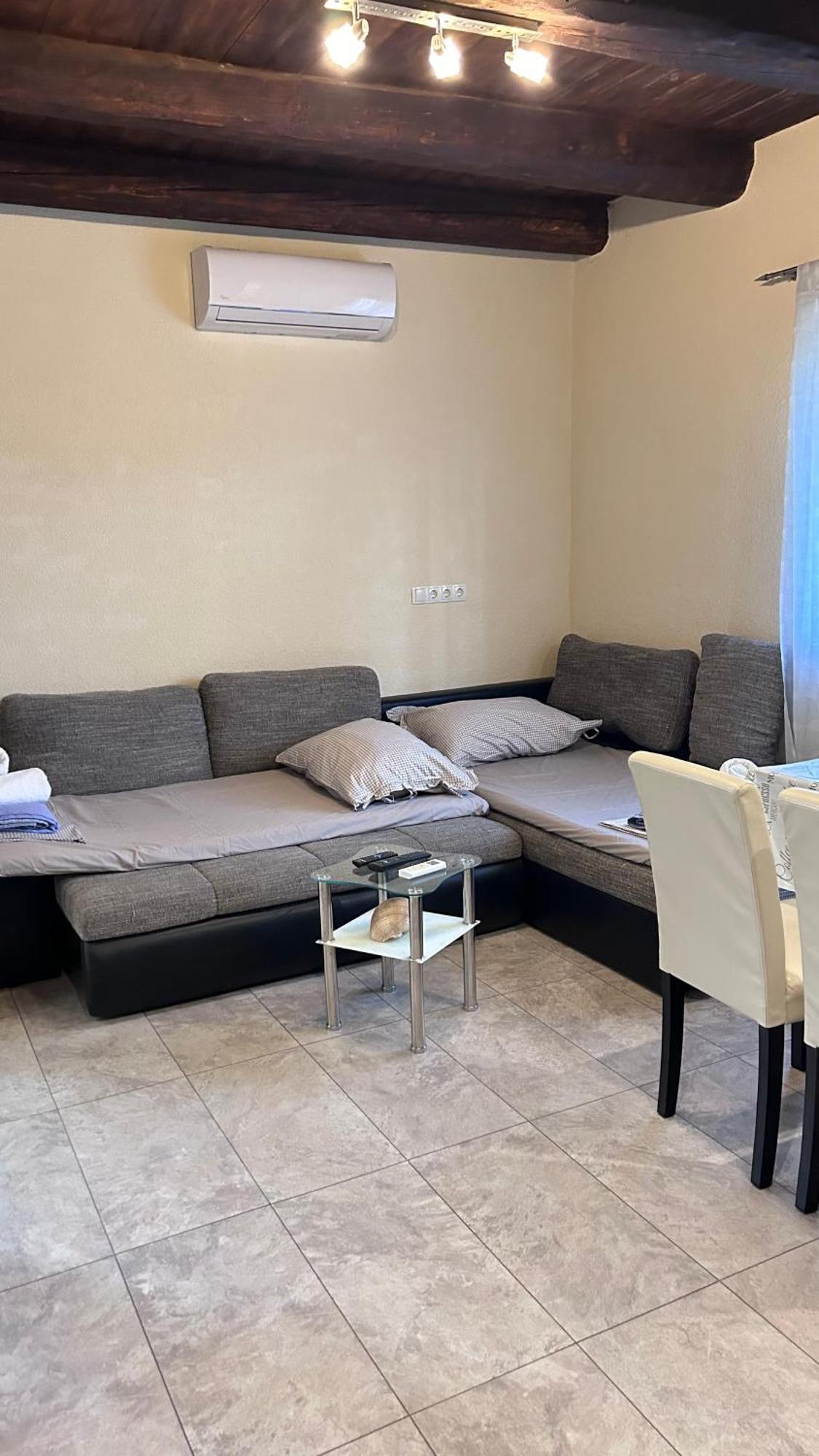 Apartment Mornar Kastela Exterior photo